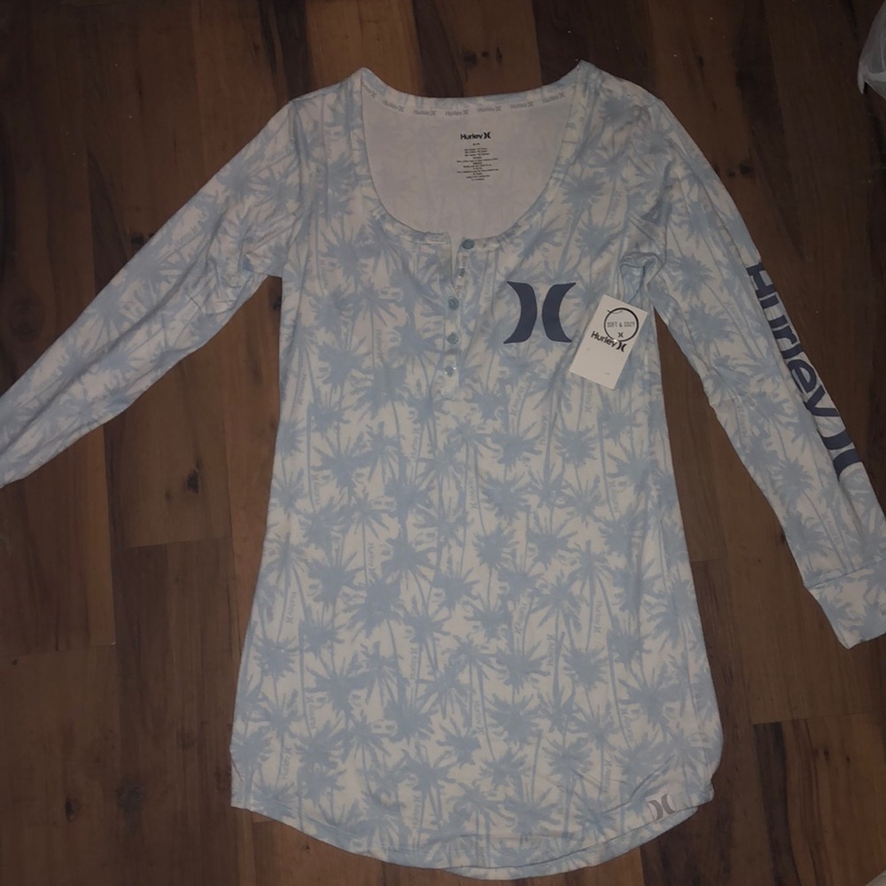 It’s never been worn  it’s brand new and very cute